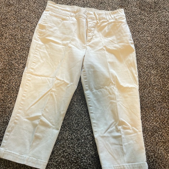 Capri pants - Picture 1 of 3